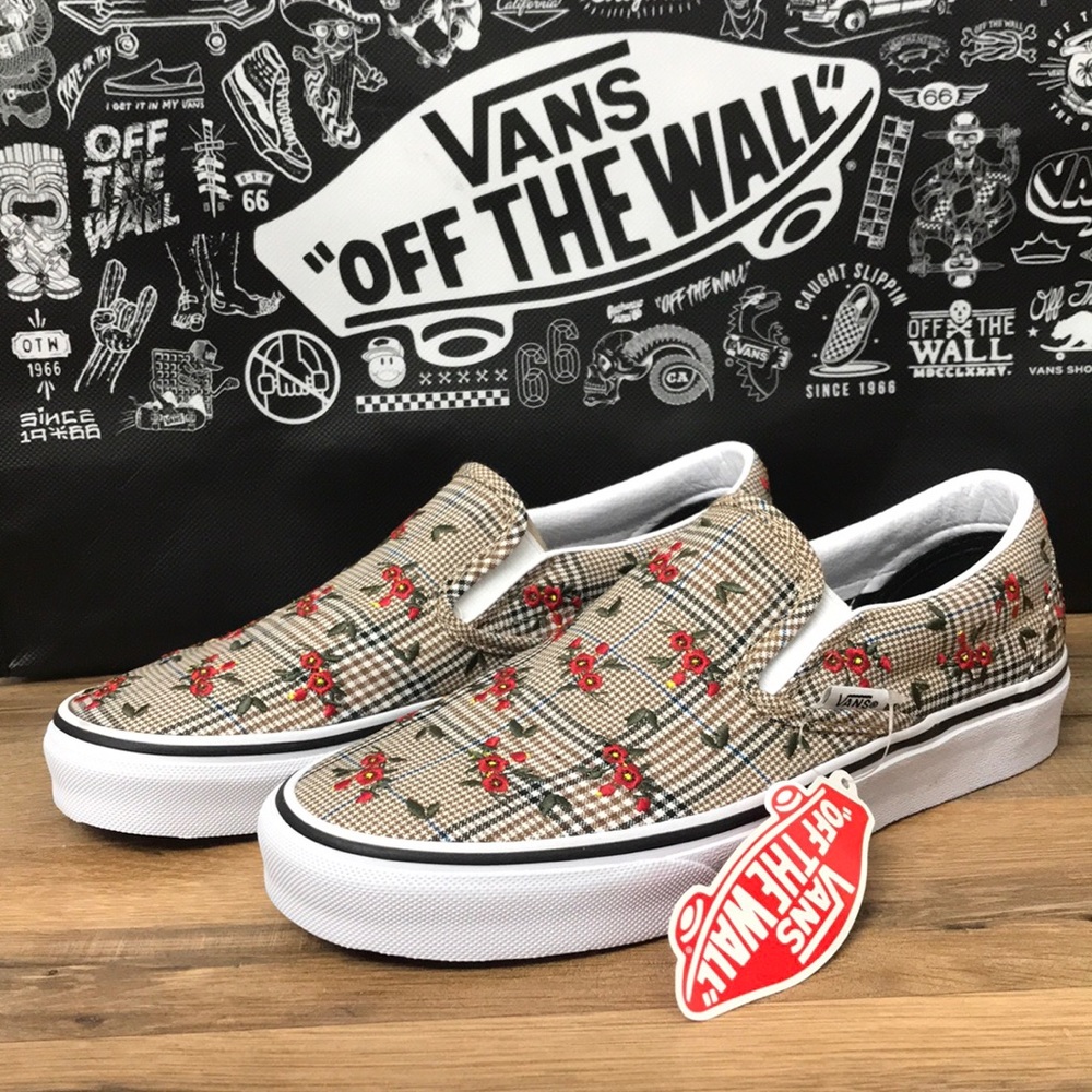 VANS CLASSIC SLIP ON BRAND NEW - Picture 2 of 16